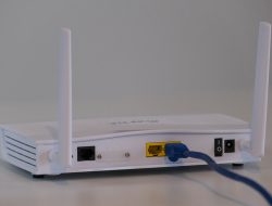 Gambar Router Konfigurasi Jaringan, Fungsi, dan Cara Kerjanya